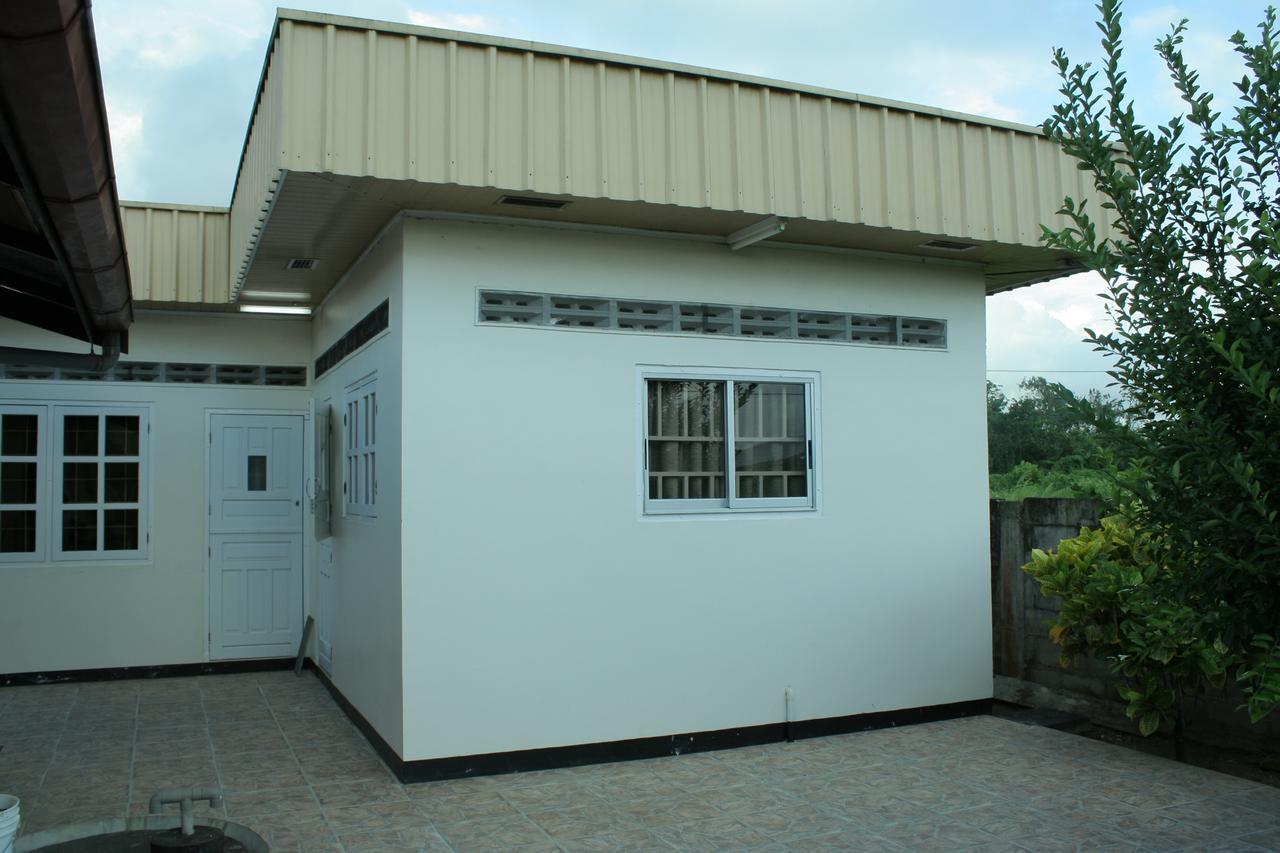 Chalet Anna'S Pavalesto Landsboerderij المظهر الخارجي الصورة