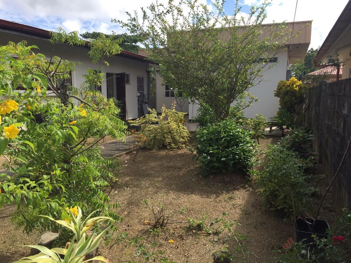 Chalet Anna'S Pavalesto Landsboerderij المظهر الخارجي الصورة